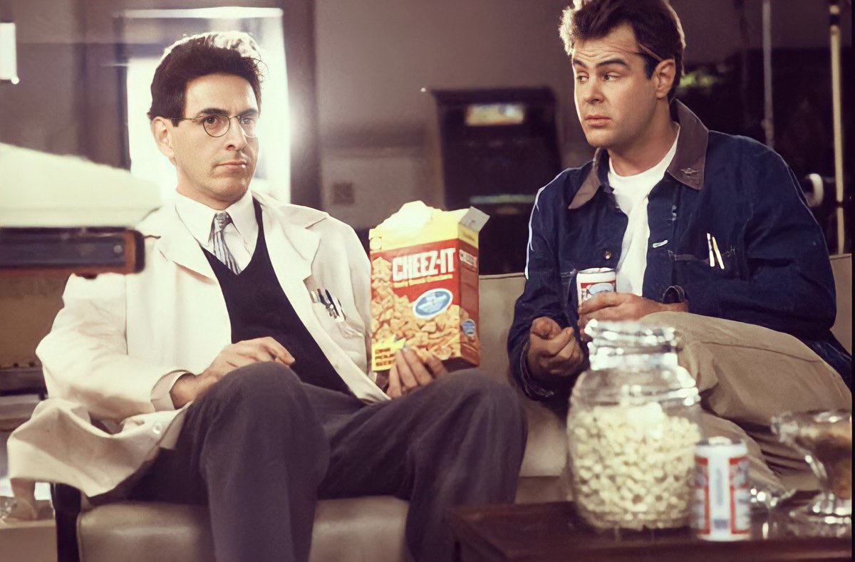 ⠀
      no thoughts, just
      ✨ cheez-its ✨
⠀