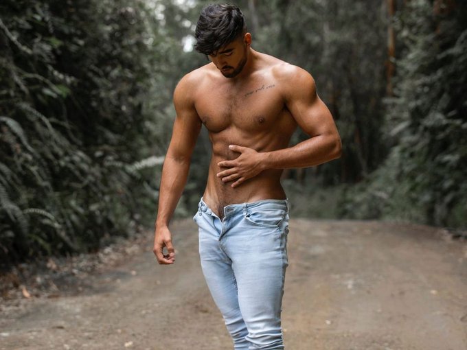 1 pic. Live with JOAO
??https://t.co/8kIfxvcAQK #cams https://t.co/Y82Au6bPzt
