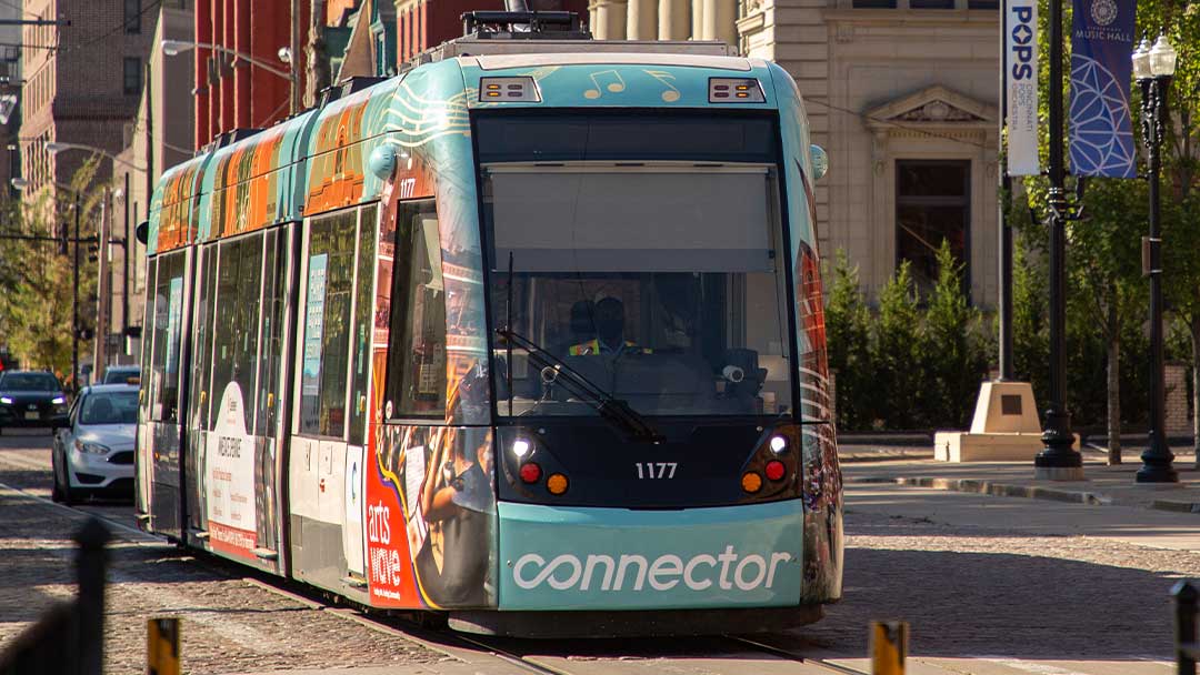 ArtsWave's tweet photo. Design a Cincinnati Bell Connector streetcar and get a $2,500 grant! @ArtsWave, @CityOfCincy and @CincyBell are launching a to wrap one of the @CB_Connector streetcars. Visit https://t.co/wgCGEuW4y2 to learn more and submit your work! #BRINGYOU #LiveArtsAreBack #CincyArts https://t.co/IVCULJP1KW