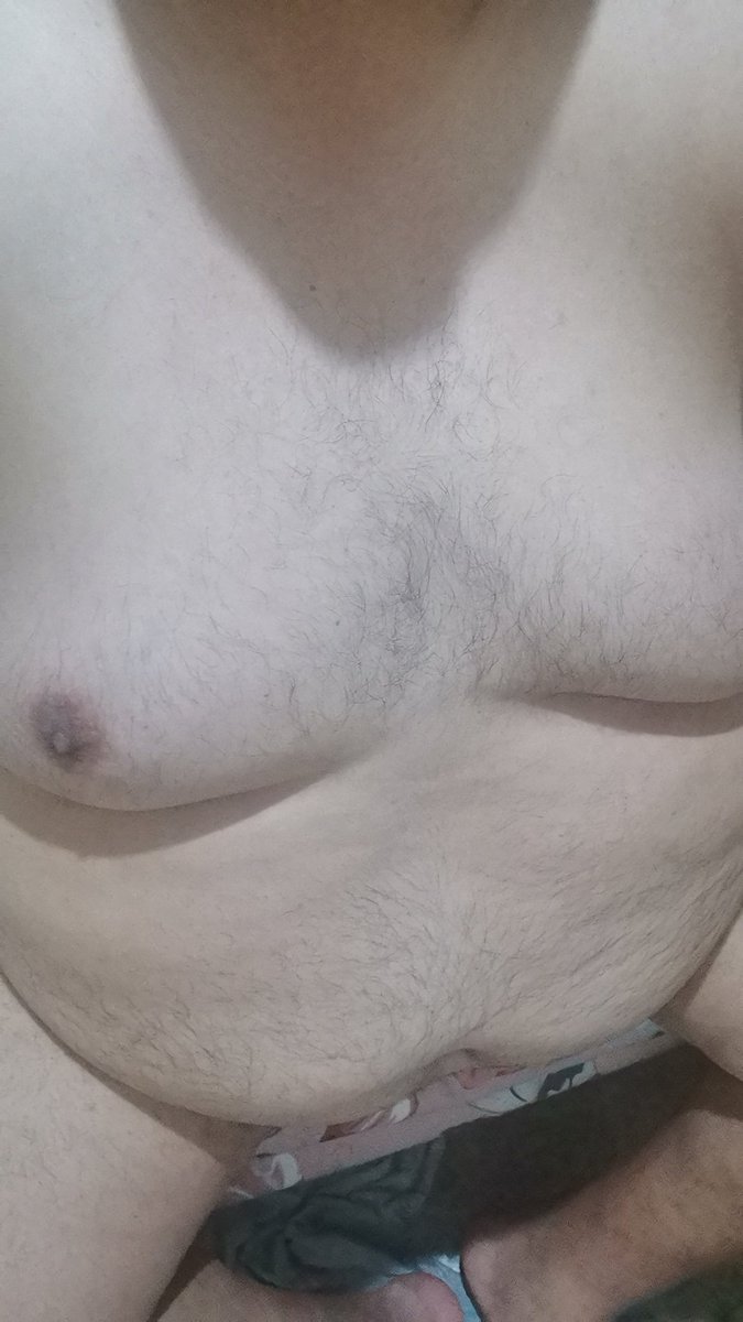 Leon_roltag's tweet photo. Es hora de dormir... Alguien que quiera que lo amamante? 🤤 https://t.co/lxrZmiuyYO