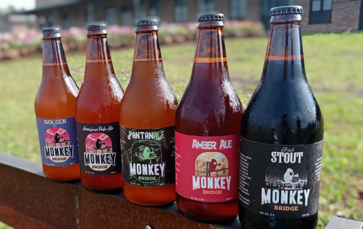 DrBirrapy's tweet photo. Damos la bienvenida al local a los hermanos de @monkeybridgecbo #drbirrapy #cervezaartesanalparaguaya https://t.co/tAGZOUZQx5