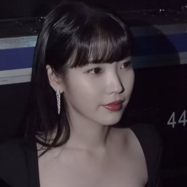 low_iu's tweet photo. https://t.co/yhPOUoON29
