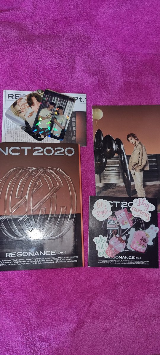 osakii_suh's tweet photo. Dumating na Resonance Pt.1 Future kooo aaaaa Thank you so much @6v6stash!!! Cutie ng freebies asdfghjkl Mr.Suh ftw talaga 😫✊ Sa uulitin pi ✨️ #6v6STASHED https://t.co/TdOk3sefVc