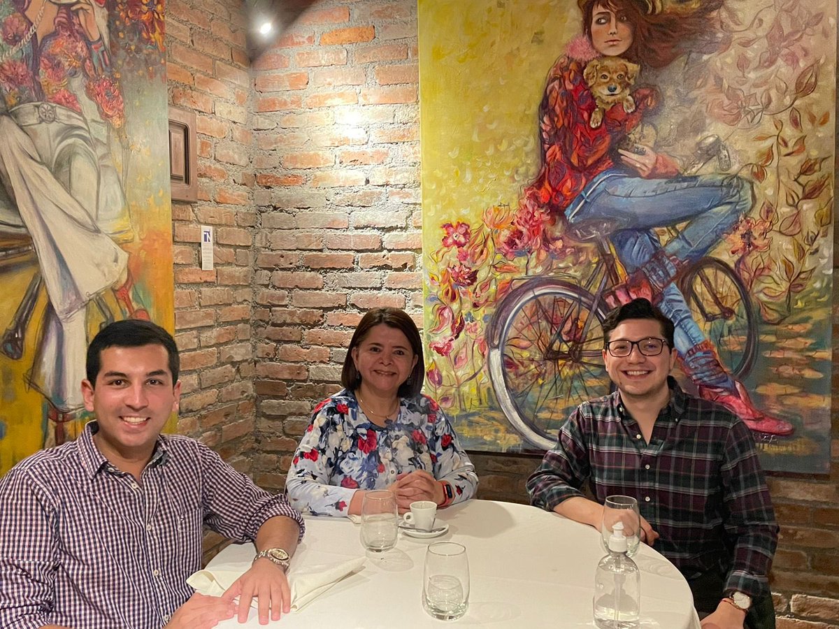 María L. Avila-Agüero tweet media