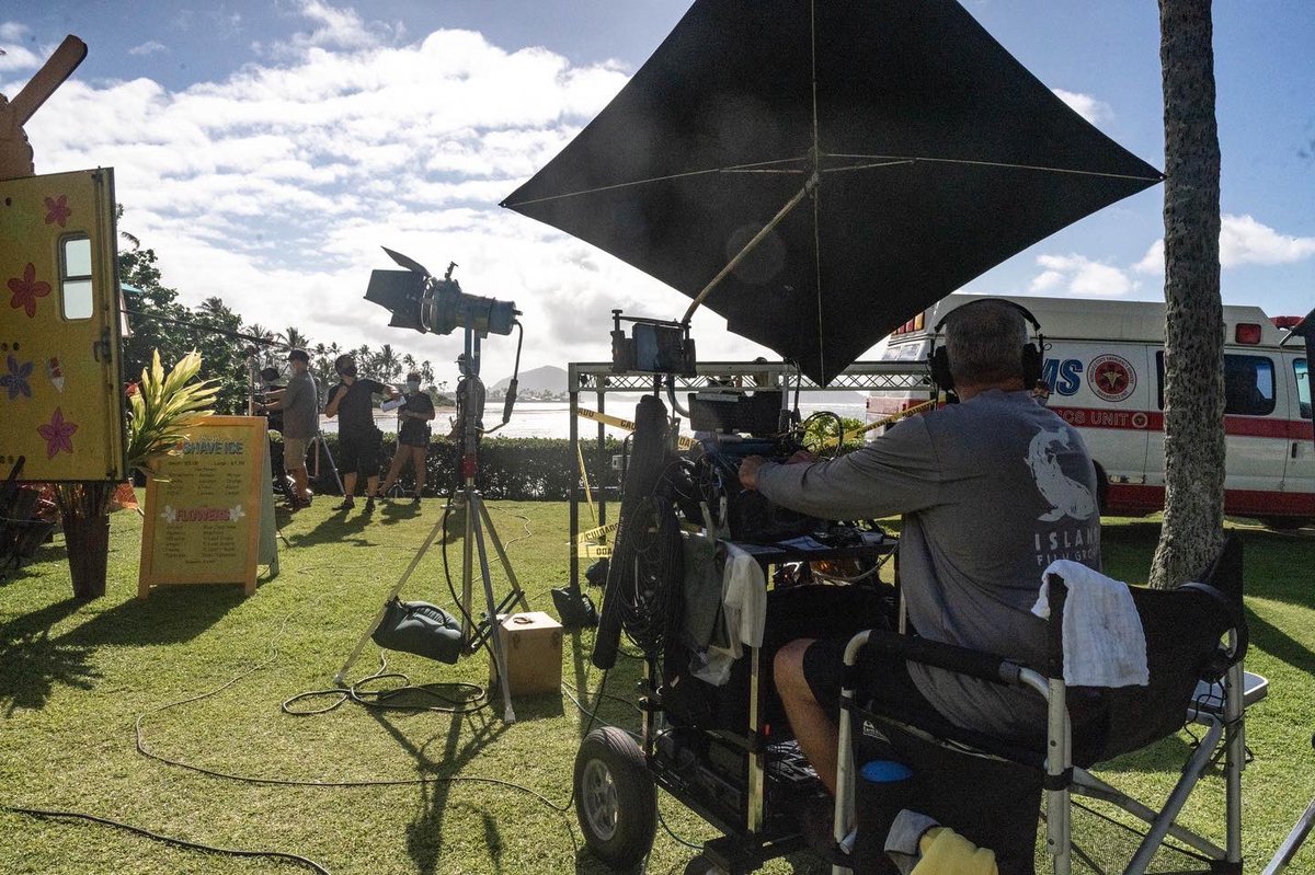 IslandFilmGroup's tweet photo. 2021 was another wild year but, we are so grateful to have been able to get back out on set. We love getting creative and working with you all on the beautiful islands of Hawaii. Here are some 2021 Highlights. https://t.co/bTd2iSFin0