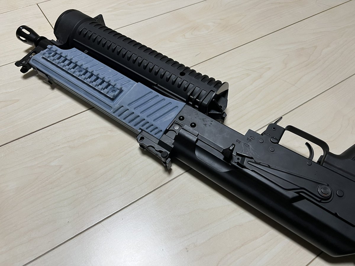 itsumono310's tweet photo. bizonのハンドガード伸ばしてみました。
あとはマガジン伸ばしてバランスみてみるしかないかな… https://t.co/hWKLw6pZ8F