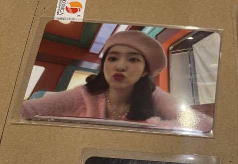 iskReaaaaam's tweet photo. WTB/ LFS

Buy 
Smcu 레드벨벳 Irene SM TOWN VER

DM me if available!!! https://t.co/qoUkUFSImZ