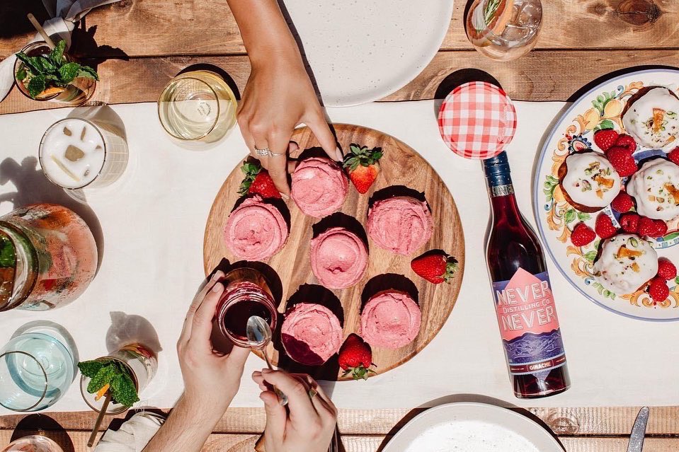 RoseAdamCooks's tweet photo. Lime &amp; raspberry cupcakes with @neverneverdc raspberry &amp; ginache syrup! Head on over to my Instagram/Facebook page for the recipe xx https://t.co/Mxtq4FJpFF