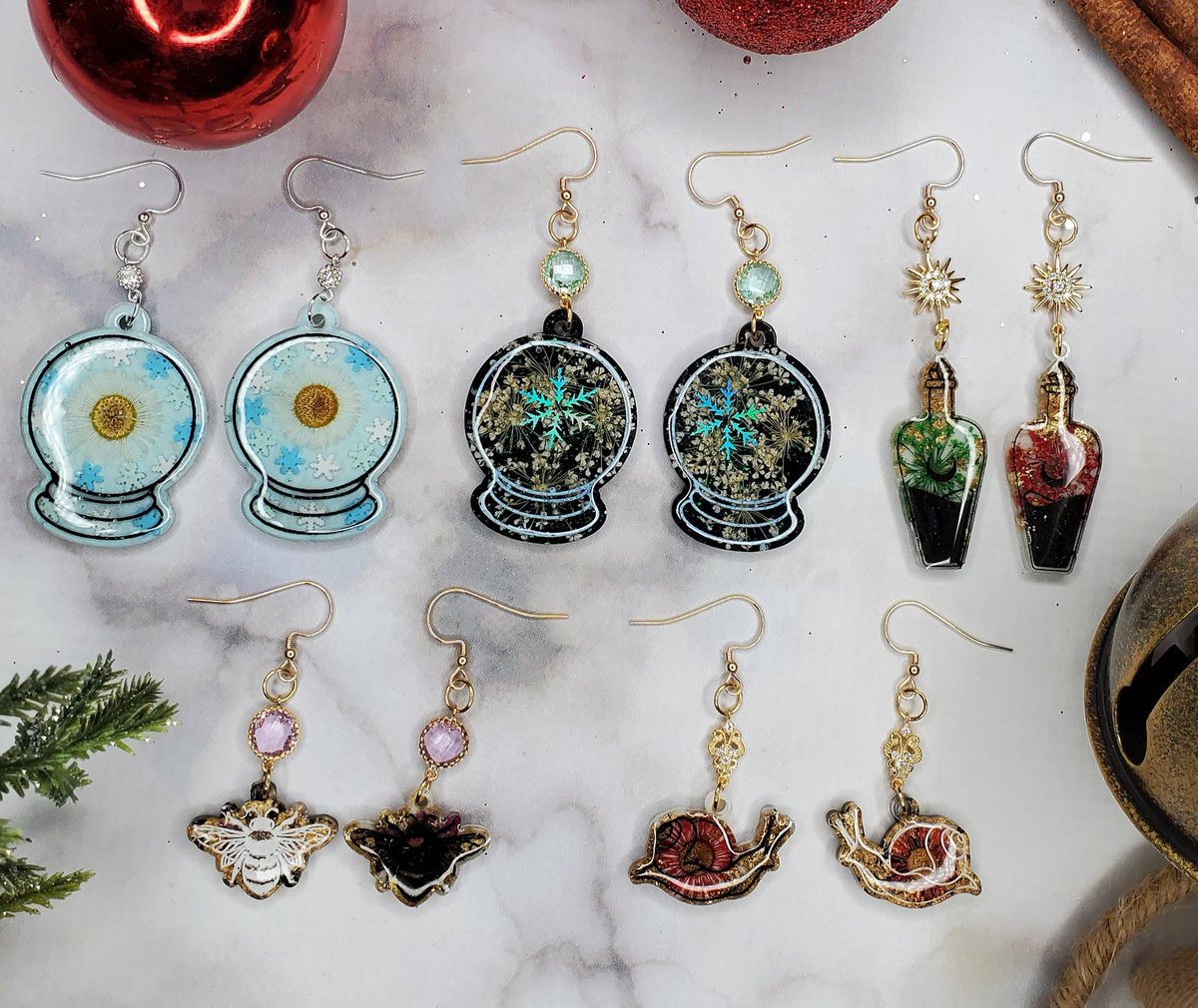 kimskrystalshop's tweet photo. resin earrings ✨🌿💫

these are all available on my shop the link is down below!! https://t.co/3hbt41sQLv
