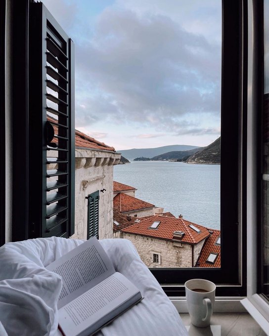 tsoupras's tweet photo. Goodmorning 🙏🌄🎗️
        Πρωινό αγναντεμα! https://t.co/L1hkRkD9pR