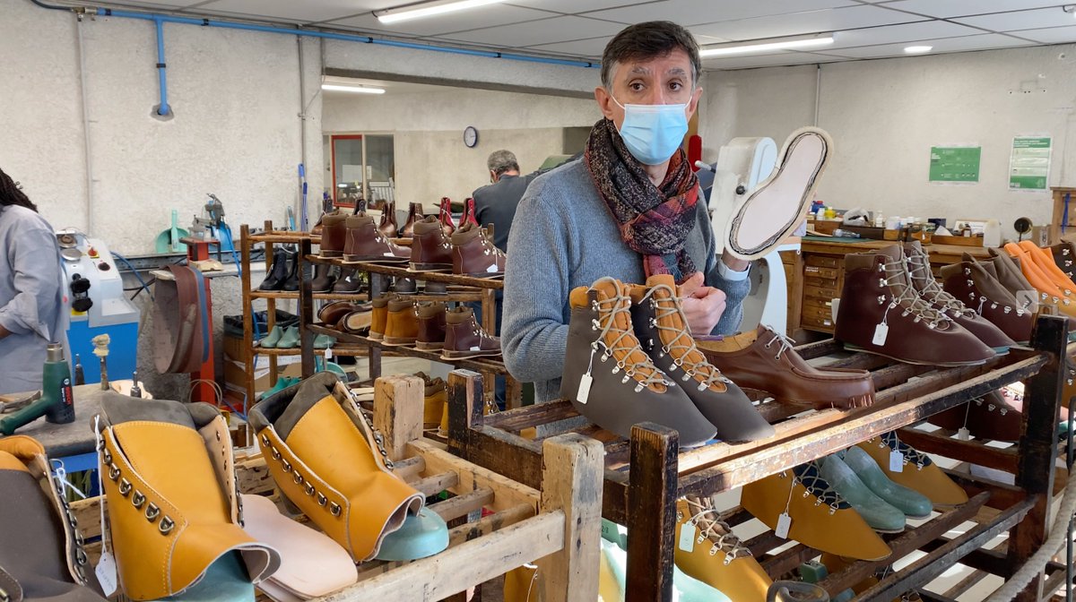 g_dutheil's tweet photo. Visite de l'atelier Le Soulor 1925 avec @dbge_ : un joyau industriel qui montre que le Béarn est une terre d'entrepreneuriat. 

Bravo à Stéphane et Philippe pour leur modèle durable, écoresponsable et vecteur de dynamisme pour notre territoire (12 emplois créés en 5 ans). https://t.co/cTmXo1P0y0