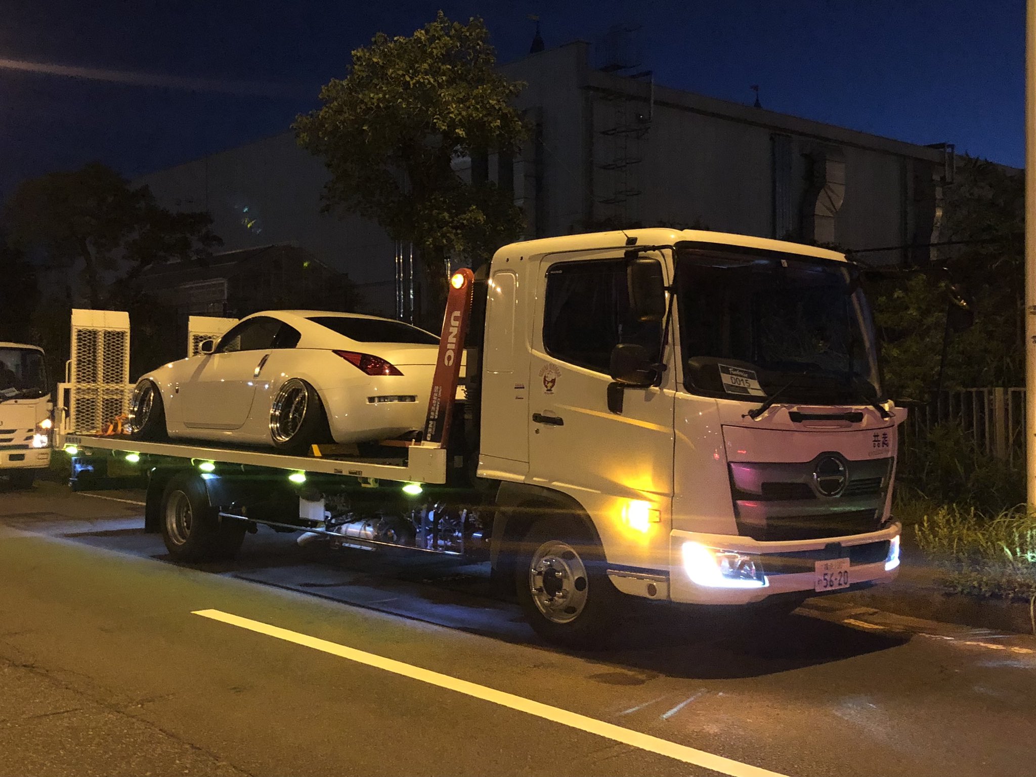 K Hashimoto 積載車に乗せてる姿かっこいい 今年も色んな車載っけてた Sr率の高さよ そろそろvq乗りなの忘れられそう ちなみに1台も壊れてません T Co 7mrzbvv1rg Twitter