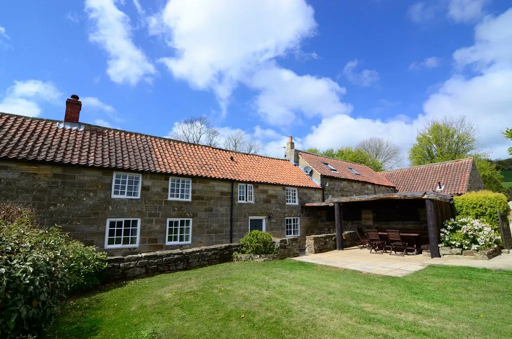 aroundaboutbrit's tweet photo. Aislaby Lodge Cottages can be rented individually or all together to create one big holiday home, perfect for a family reunion.
https://t.co/PWnxzEDRem
#Holiday #SelfCatering #FamilyReunion #GetTogether #Rural #Coast #Explore #Aislaby #Whitby #NorthYorkshire @AislabyLCottage https://t.co/RZIRnZIrTk