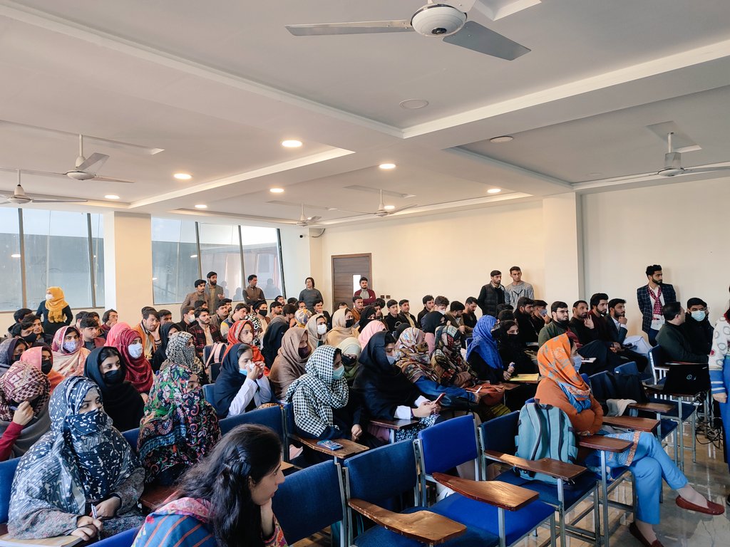 yusrailyas123's tweet image. 1K Innovation Challenge at Iqra University
#pmlhacks
#lifeatpml 
#iqrauniversity