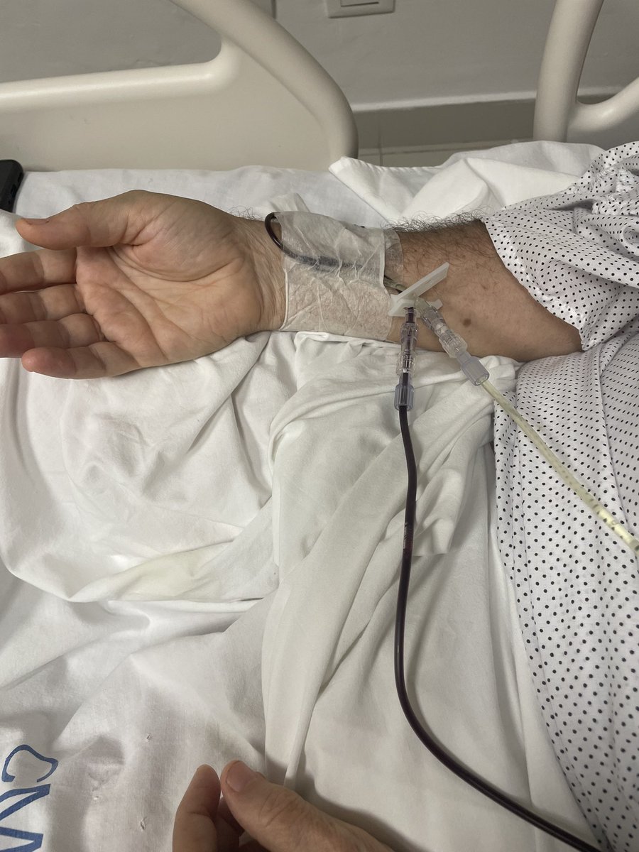SusanaGautreau's tweet photo. Gracias a todos los que apoyaron en la donación y búsqueda de sangre ORH- para nuestro esposo #NelsonAquino Hemos conseguido las 3 unidades que nos requieren hasta ahora. El ya está siendo transfundido, con Dios el miércoles será operado.@FedericoJovine gracias especiales. https://t.co/gKrrvFBKe0