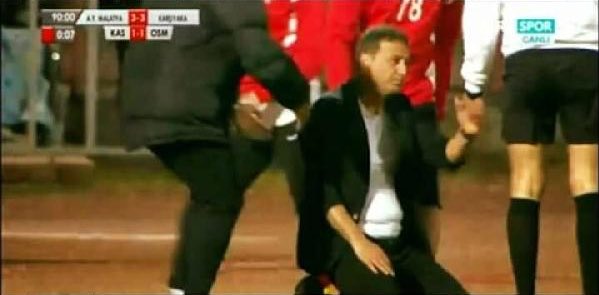 + aşabildin mi o sahneyi?
- hangi sahneyi?
+