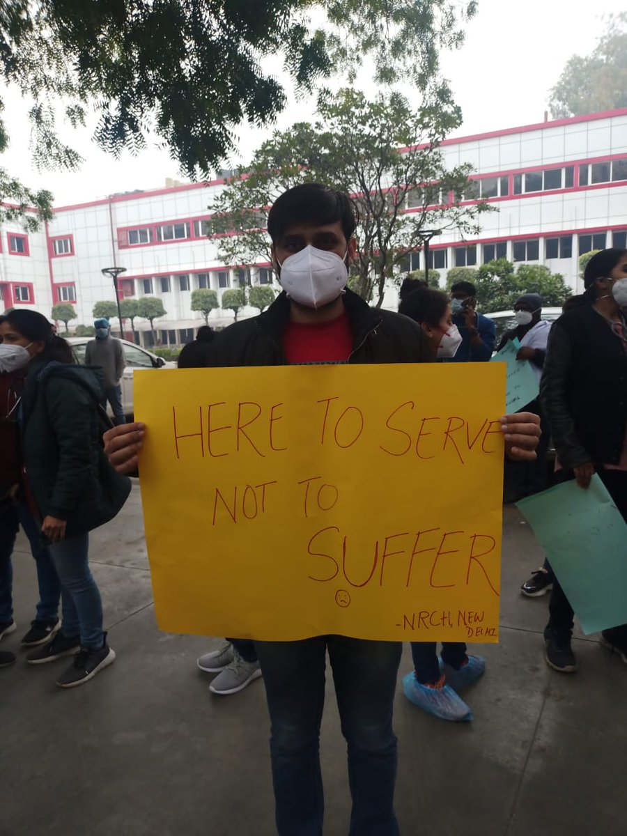 DR_ARUN_SURGEON's tweet photo. We want justice ⚖️ No phool No clap we don't want slap.
Northern railway central hospital is on indefinite strike including emergency services.
 @FordaIndia @DoctorsResident @MoHFW_INDIA @WHO @ANI @abo @aajtak @ndtvindia @MirrorNow @HindustanTimes @EconomicTimes @drpragya_shukla https://t.co/F4Z8JqZPKr