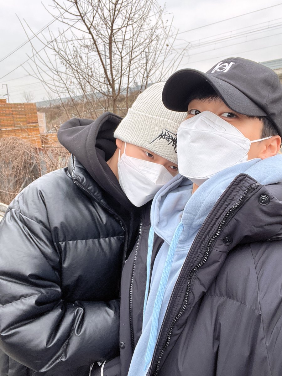 wm_on7off's tweet image. 온앤오프의 사랑스러운 오렌지 보이 이션!🧡 지금은 잠시 헤어지지만, 그리움을 행복한 추억으로 채워나가다 보면 어느새 다시 만날 날이 성큼 다가올 거예요! 더 멋진 창윤이와 다시 만나요🥰

#우린_서로의_용기잖아
#온앤오프 #ONF #이션 #E_TION