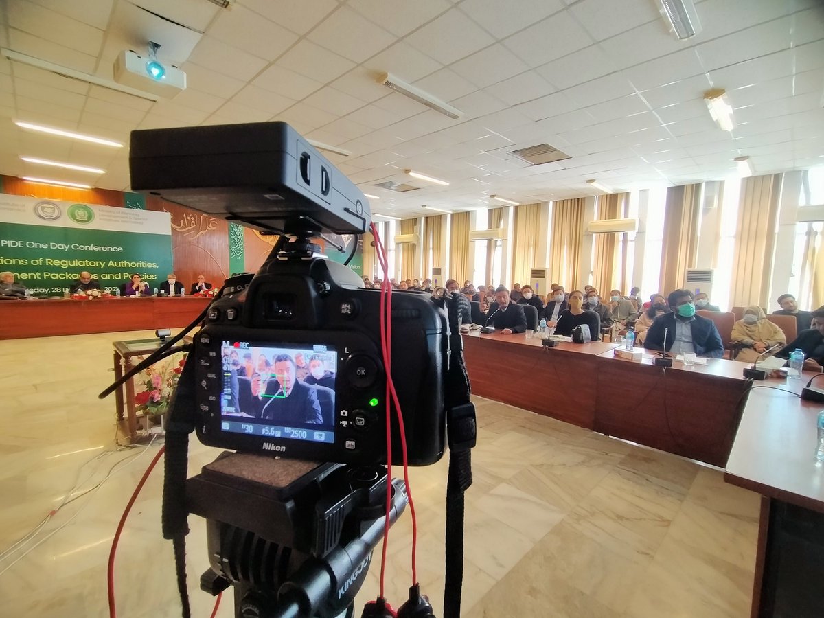hamaayunkhan's tweet photo. #DRAP Evaluation under process at @PIDEpk one day conference "Evaluation of Regulatory Authorities, Govt packages &amp; policies" 

Mr. Shahid Mehmood presenting a critical evaluation.

Live: https://t.co/htw9uzRY04

@ShahidMohmand79 @MShaafNajib14 @NabeelAnwar15 @MansorQaisar https://t.co/kVZSZ8XEJE
