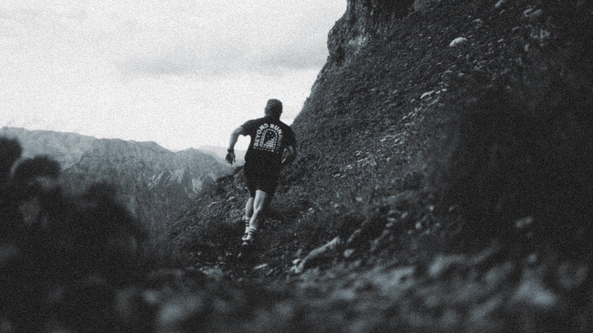 willpower_run's tweet photo. Run. Run Far. Run Beyond. Collection back in stock. - https://t.co/hajKlL0Hbp #willpowerrunning #beyondrunning https://t.co/t1YR5w1QDR