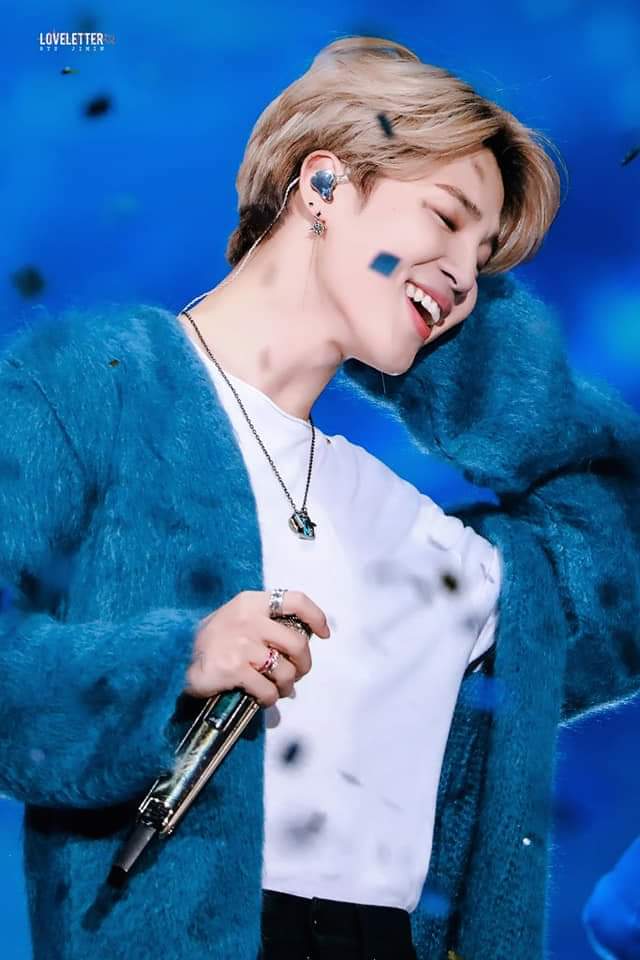 filter_jiminpk's tweet photo. 천사 💞 #JIMIN https://t.co/zpymN4TpEp