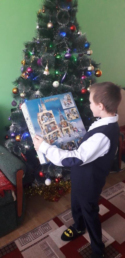 srcng20's tweet image. #mspno Все ждут Новый год с нетерпением. Особенно дети! Еще бы, ведь им будут дарить новогодние подарки, много подарков — ярких, интересных, необычных, тех, о которых они мечтали и которые просили у Деда Мороза!!!