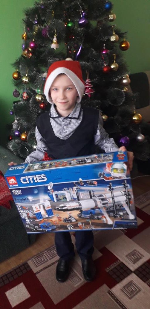 srcng20's tweet image. #mspno Все ждут Новый год с нетерпением. Особенно дети! Еще бы, ведь им будут дарить новогодние подарки, много подарков — ярких, интересных, необычных, тех, о которых они мечтали и которые просили у Деда Мороза!!!