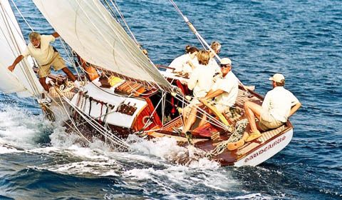 NauticaReport's tweet image. Gaudeamus, 1914
nauticareport.it/dettnews/barch…
#Gaudeamus #cutteraurico #Barg #Rostock
#circolovelicoKönigsberg #veledepoca #barchedepoca #vintageyacht