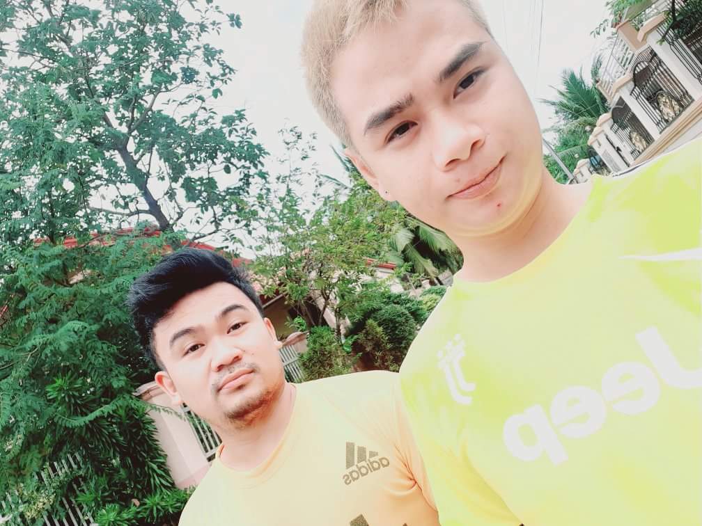MaxLim09's tweet photo. Advance Happy new year from the two of Us. 😘🥳🥰😍😍 https://t.co/OOgJGbIjpz