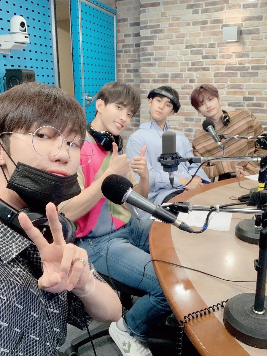 #MINGYU #민규 #세븐틴 #SEVENTEEN <a href="/pledis_17/">세븐틴(SEVENTEEN)</a> 

with <a href="/hourlyxuminghao/">hourly minghao 🐸</a> <a href="/dokyeomhour/">CLOSED</a> <a href="/junshour/">hourly jun 🐱</a>