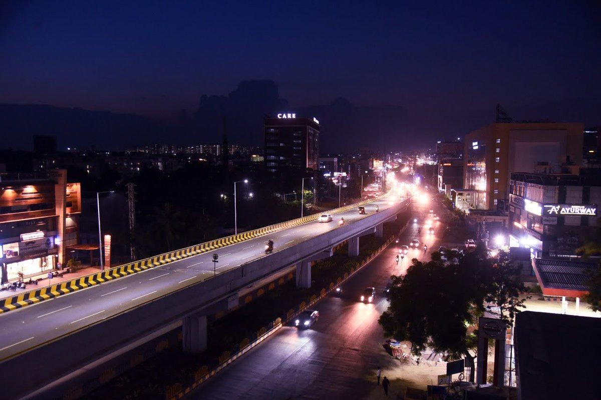 The ongoing Strategic Road Development Project initiative to develop public infrastructure has completely changed the outlook of Hyderabad IT Corridor! 👏 #ShaandaarHyderabad 

@KTRTRS @MinisterKTR @trspartyonline