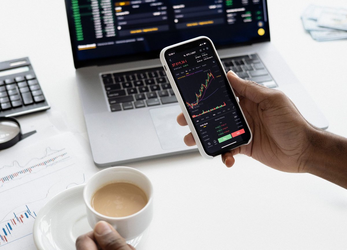 WebInsightsInt's tweet photo. Are you getting the most out of your #B2B website traffic? B2B #forex marketers: this one's for you. 💥

Download your guide to B2B #forexmarketing and #websitevisitorautomation!

https://t.co/IZ3rPUJfTO 

#ForeignExchange #FinancialMarketing #B2BMarketing #B2BForex https://t.co/bpDdRdSIv0