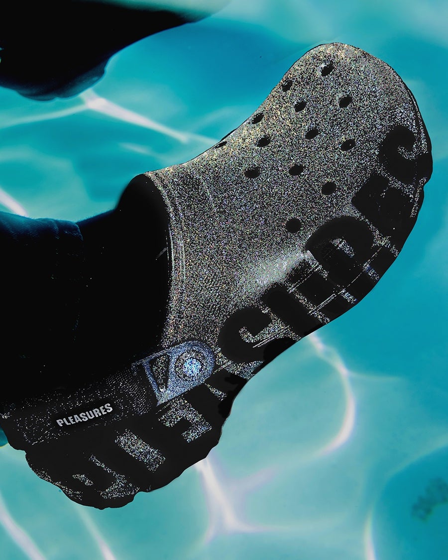 _nickiibaby's tweet photo. @ComplexSneakers @SneakerNews Everyone sleepin on the pleasures crocs rite now.. 😔🔥🔥
https://t.co/iYVk0UoS7W https://t.co/lDC1rANE8b