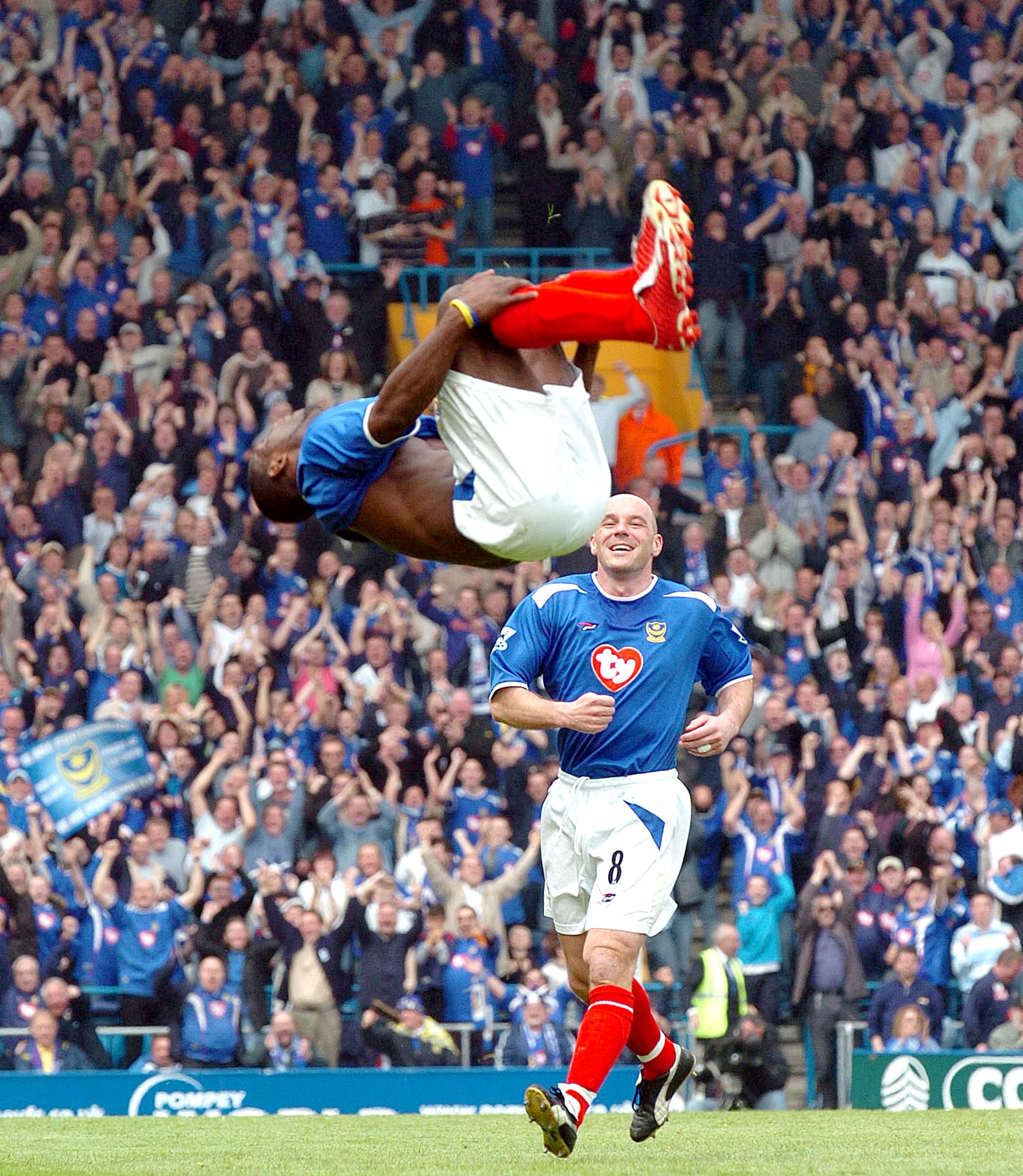 Happy Birthday Lomana LuaLua! That celebration 