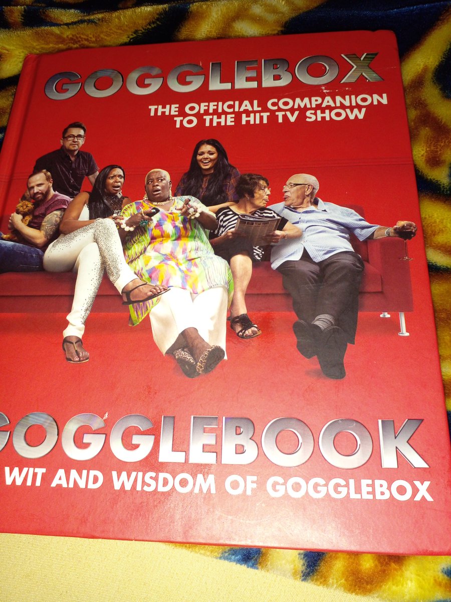 Sandragogglebox's tweet photo. #GOGGLEBOXUK BOOKS STILL AVAILABLE NOW ON EBAY https://t.co/BQ3Wkq0Z06