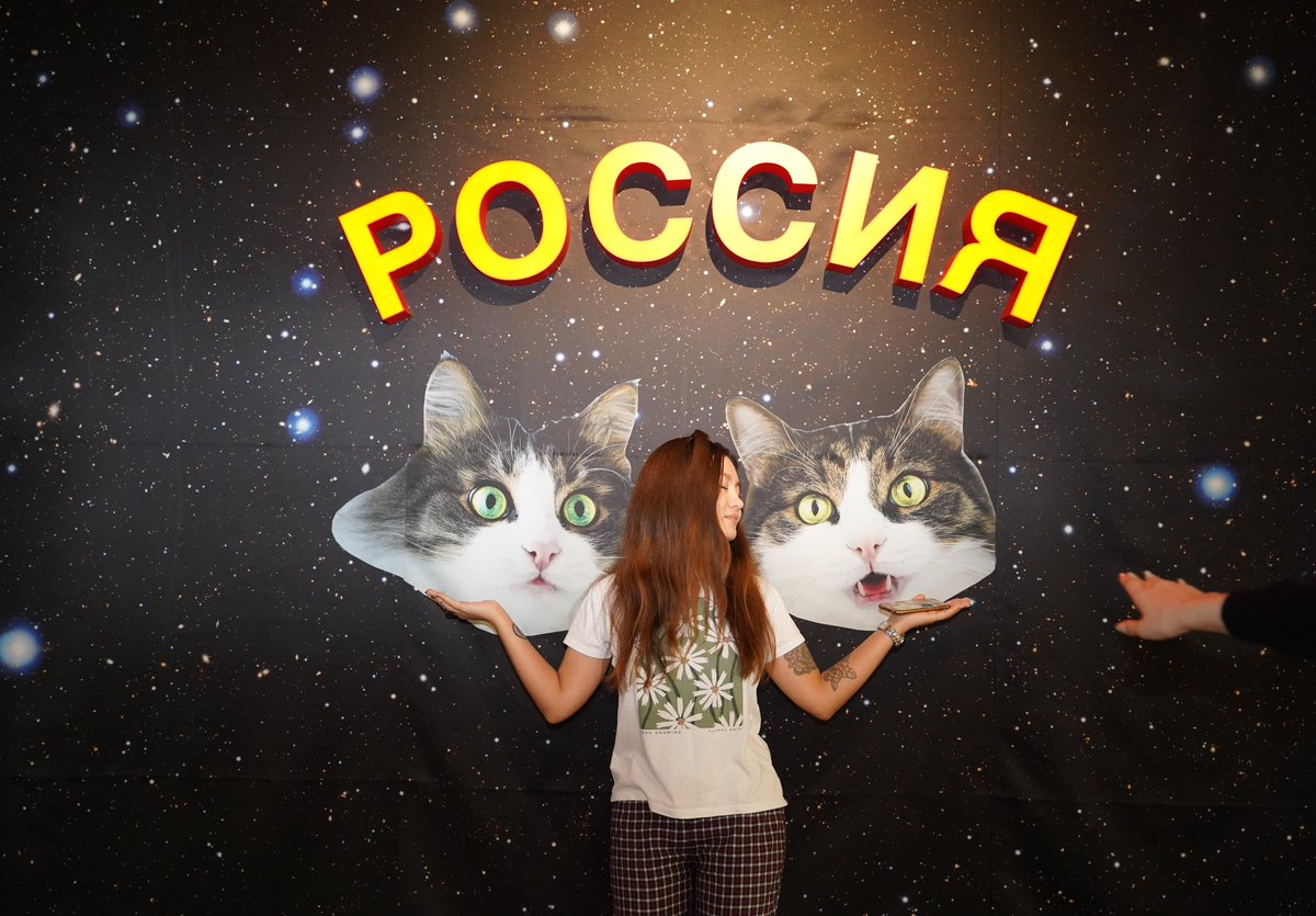 Пояснительная арт-бригада👇
В этом году ТюмГУ был площадкой для спецпроекта «Создать новый слой» в рамках 6-й Уральской индустриальной биеннале современного искусства👁️