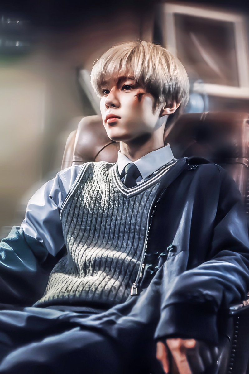 QIONG1027_'s tweet photo. 👔

#김우석 #KIMWOOSEOK https://t.co/c3oyNlciJ8