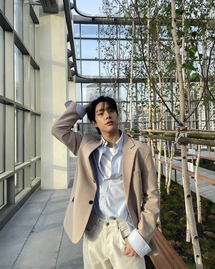 sushistarx's tweet photo. — #HeeJake Filo au wherein

Yuri (lhs) liked Tristan (SJ) for a long time but Tristan liked Yuri's brother. https://t.co/iGge3mQ8Hm