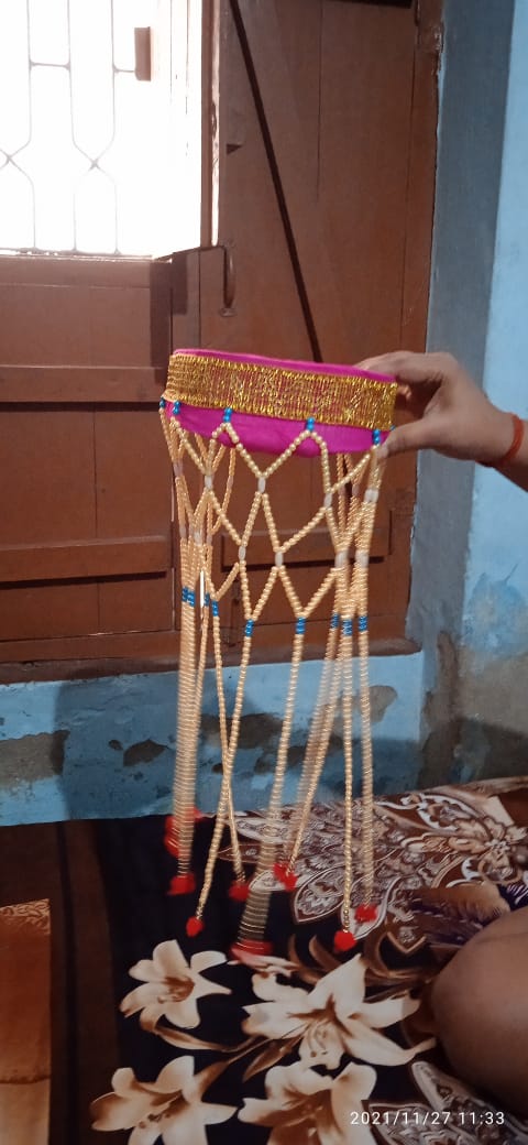 smritiruchi's tweet photo. शादी-ब्याह बिना लोगक सहयोग के संभव नै अछि। हमर आ हमर पति के इच्छा रहै कि विवाह मे सम्मलित होए बला लोग(बरियाती समेत) के उपहार स्वरूप मैथिली किताब देल जाय। अहि इच्छा का जमीन पर उतारब @KislayKrishna6 भाईजी के सहयोग के बिना संभव नहि रहै। 🙏🏻💐
#maithili #mithila #Ruchismriti https://t.co/oKlVr9y9cL