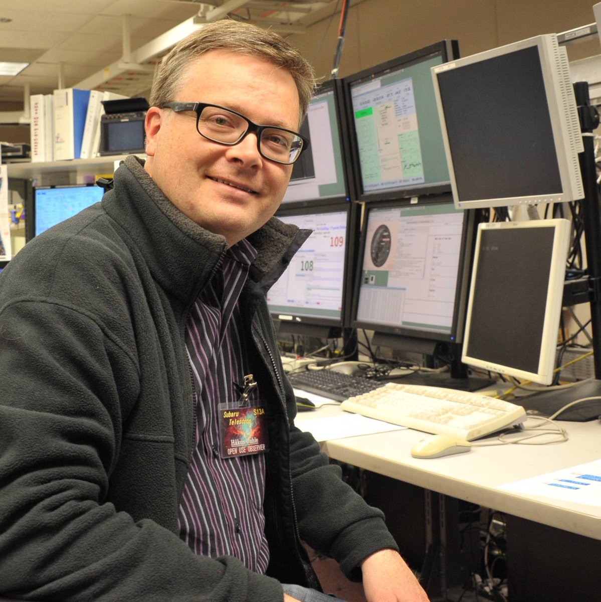 astrofysikk's tweet photo. Håkon Dahle (@hakon_dahle), astrofysiker ved @astrofysikk @UniOslo, er blant de første som skal forske på bildene som teleskopet bringer tilbake til jorda.
#astrofysikk #astrofysikk_uio #observasjoner #forsker #ekstragalaktiskastronomi https://t.co/RO5L2wdGSr