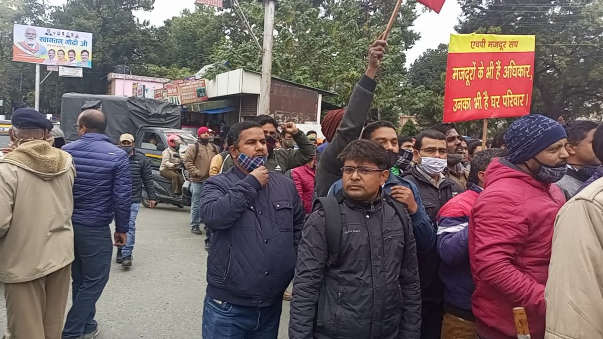 Partap94326433's tweet photo. @HPEmployees @pushkardhami @HP #पूछता_है_उत्तराखंड
#KeepReinventing                      
#HPIndiaPantnagarReturnOurJobs
It's very Shameful news for hp Inc (printer 🖨, Laptop💻, Desktop Manufacturing Company Kicked out 185 Employees Due to this pandemic. hp Inc is not a trust worthy company. https://t.co/MmZ4kNVwtj