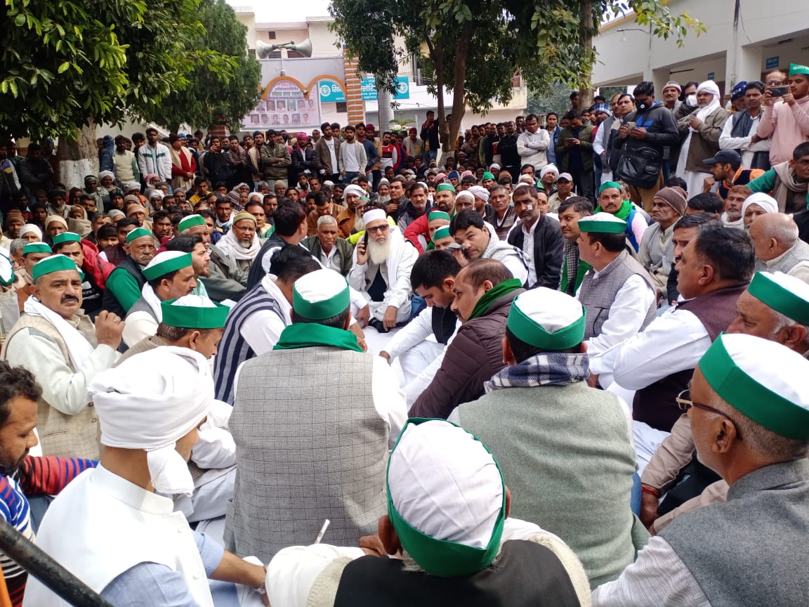 OfficialBKU's tweet photo. मुजफ्फरनगर में भाकियू का धरना प्रदर्शन ।
#FarmersProtest https://t.co/78KugG5RaK