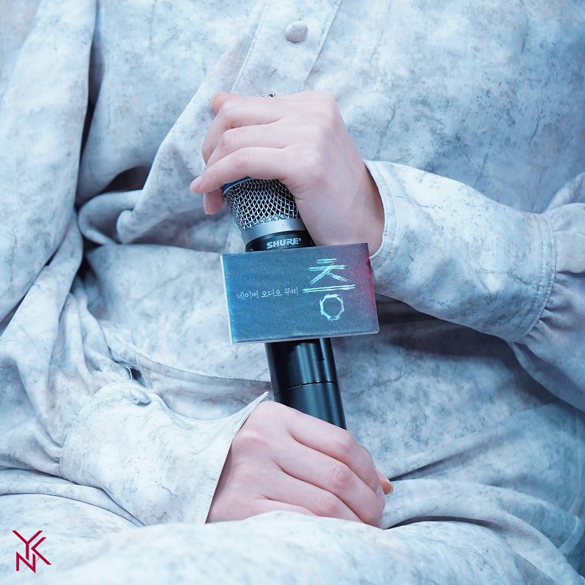 YNKentofficial's tweet photo. [투데이YNK] #문채원 #MoonChaeWon

<#층> 공개 하루만에 정주행을 완료하고•••
나는 채원 배우가 더 보고싶고•••

그렇다면 오늘 저녁!
‘층’ 스페셜 쇼케이스에서
큐트&amp;러블리 풀장착한 채원 배우를 만나면 되죠🙌

오늘의 채원이 큐트인 이유?🤫
잠시 후 7시, 네이버 NOW에서 확인해보세요! https://t.co/OxnIxjYVhs
