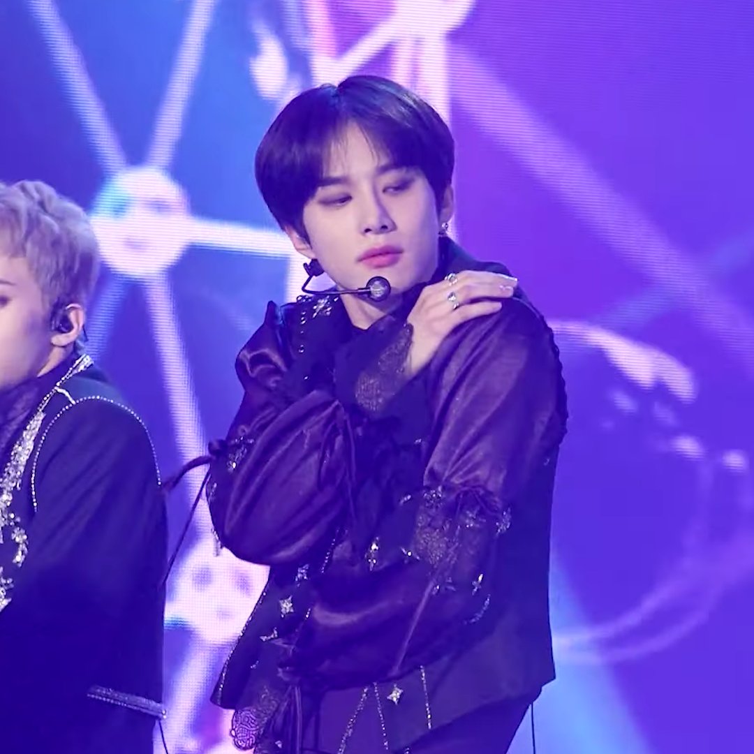 kimjungwoopic's tweet photo. #JUNGWOO #정우 https://t.co/qEALKne5og