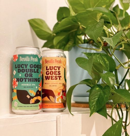 DevilsPeakUK's tweet photo. Whether you are looking for a Double IPA or more traditional West Coast IPA, there's no need to gamble, why not try both?
📷 : @daisyturnell 
#devilspeakuk #devilspeakbrewery #southafrica #craftbeer #craftbeersa #southafricabeer #craftbeerlove #sharethebeerlove #ukcraftbeer #ipa https://t.co/TFSRVYjjeH