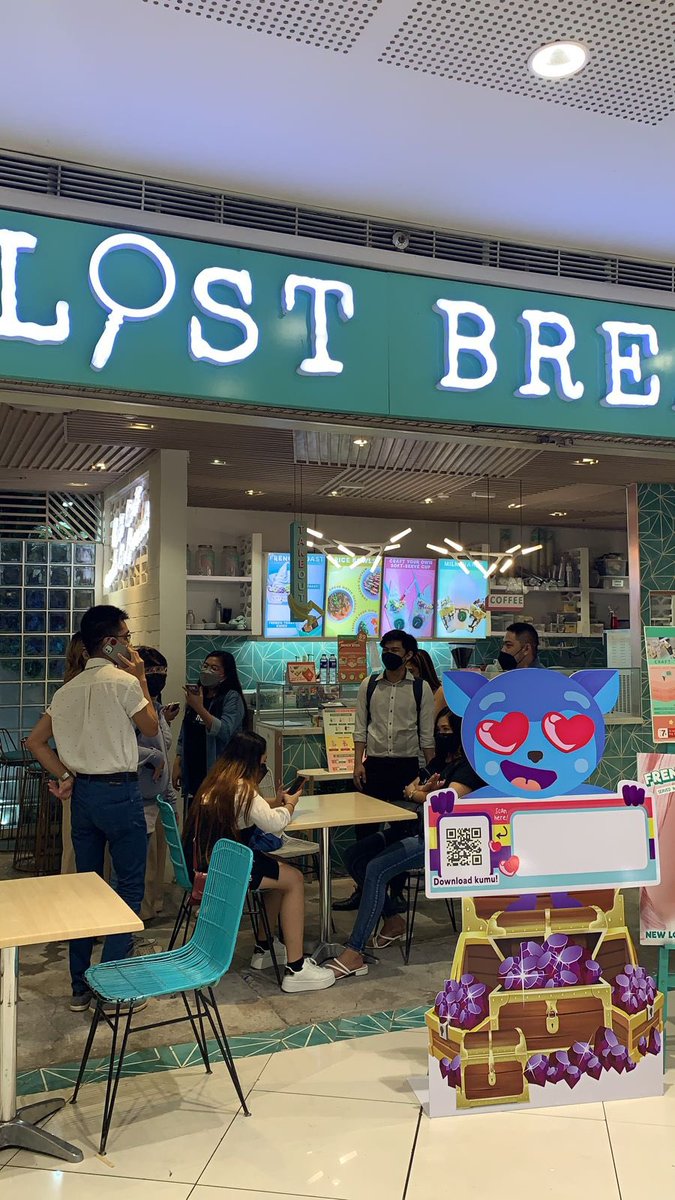 kumuPH's tweet photo. Yes!!! We are here fam! Come and get your tickets plus meet these awesome kumu streamers! 

Karlito is waving LAFS fam! 

#LAFSBlueCarpet 
#LAFSonkumu
#LoveAtFirstStream https://t.co/gfDsCgTnuN