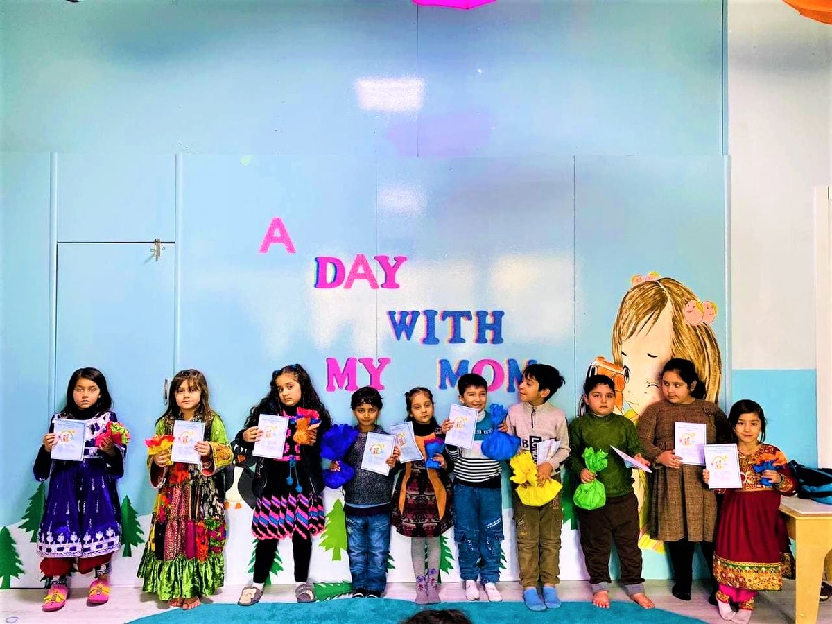 AfganTurkMaarif's tweet photo. #Parents-Teacher Meeting was held in #KG section of Afgan-Turk Maarif #International School, "#aADAY WITH MY #MOM". #Children played many fun #games and performed different #activities with their moms. 🇹🇷🏫👨‍👧‍👦 https://t.co/qJn8j7m07J