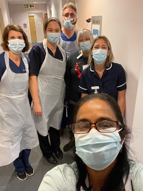 Thank you to GPs and #PrimaryCare colleagues working hard to help us all #GetBoostedNow over the festive period. Here is Dr Veni Sivakumar and colleagues at the Corbett Medical Practice in Worcestshire on Christmas Eve.