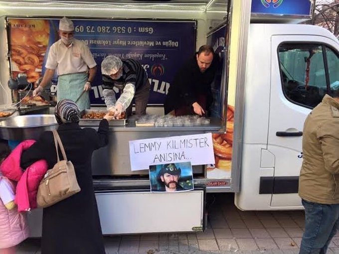 6 sene önce bugün LEMMY KILMISTER anısına...

Huzur içinde uyu LEMMY.