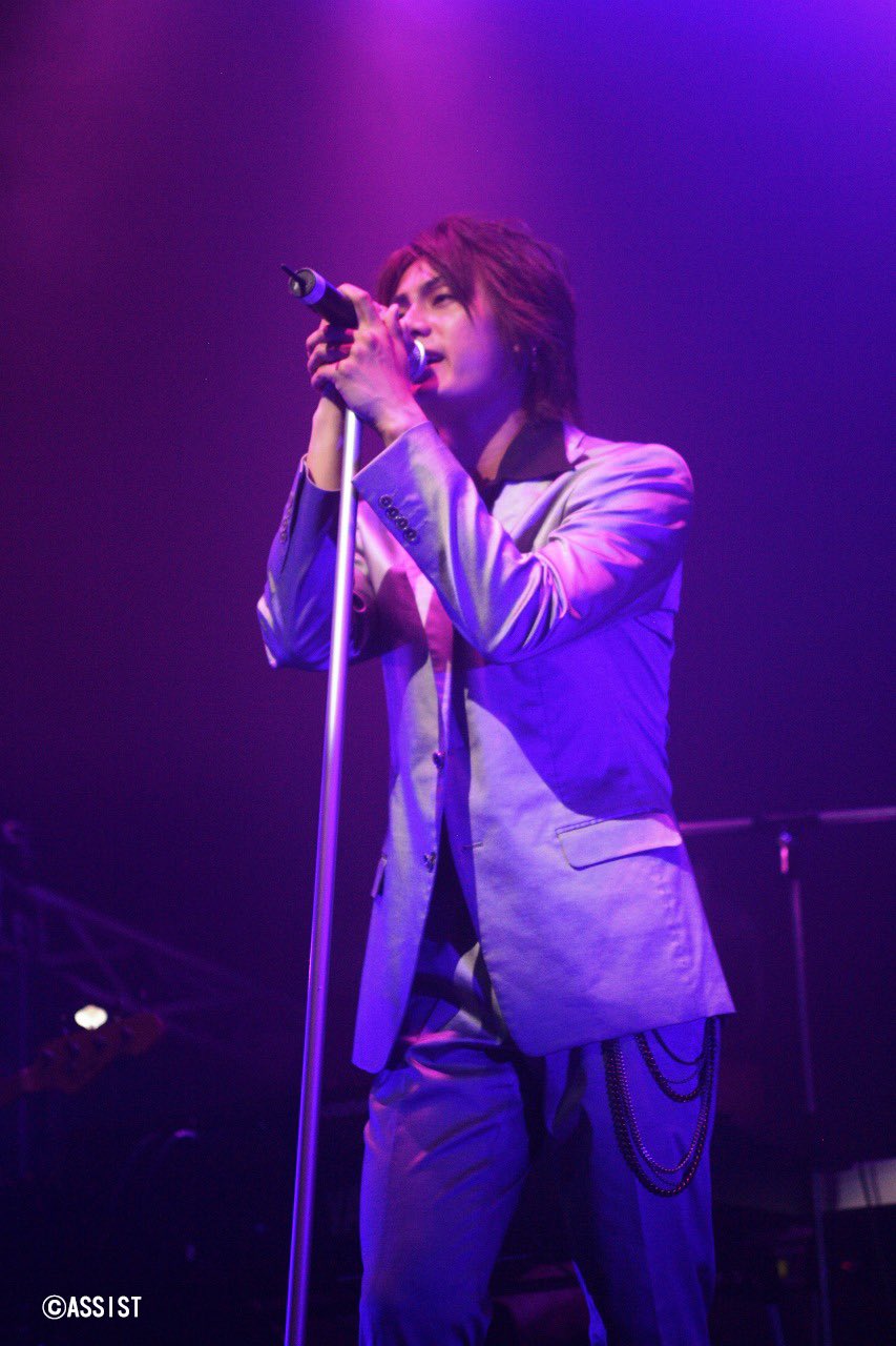 加藤和樹 Road To 野音 君とずっと Mini Album Roughdiamond 06 4 26release 初めての作詞曲 当時の歌詞ノートには失恋の歌詞ばかり なんとか前向きな 恋愛ソングにしました 野音まであと95日 加藤和樹作詞曲 Kk15周年 加藤